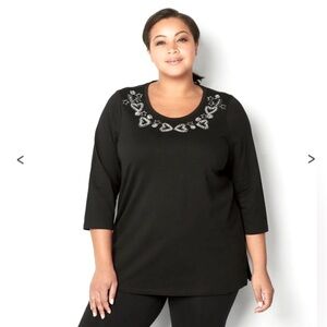 Women’s Avenue embellished sweatshirt size 22/24